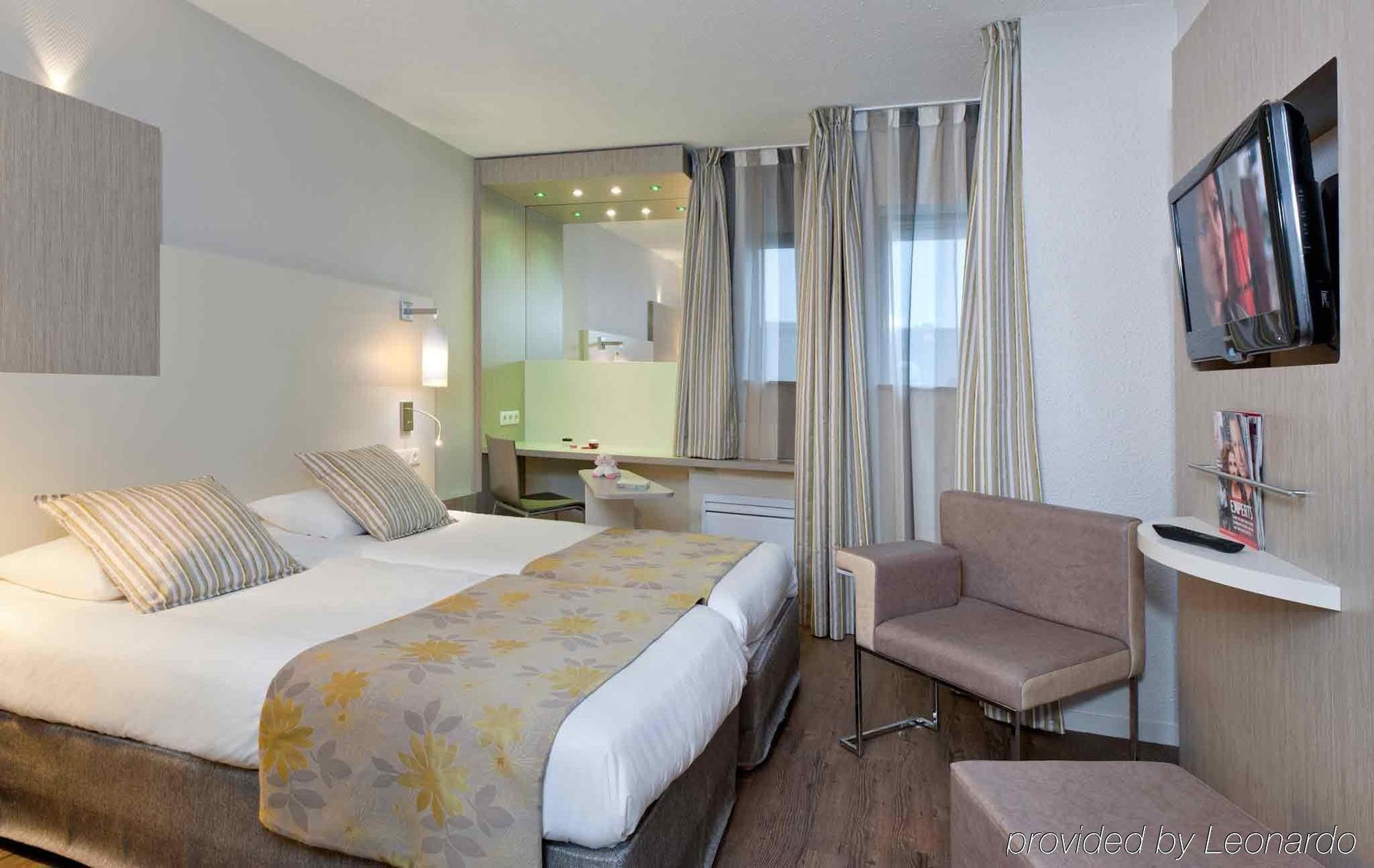 ไอบิส สไตล์ เมอเลิง Hotel Rubelles ภายนอก รูปภาพ