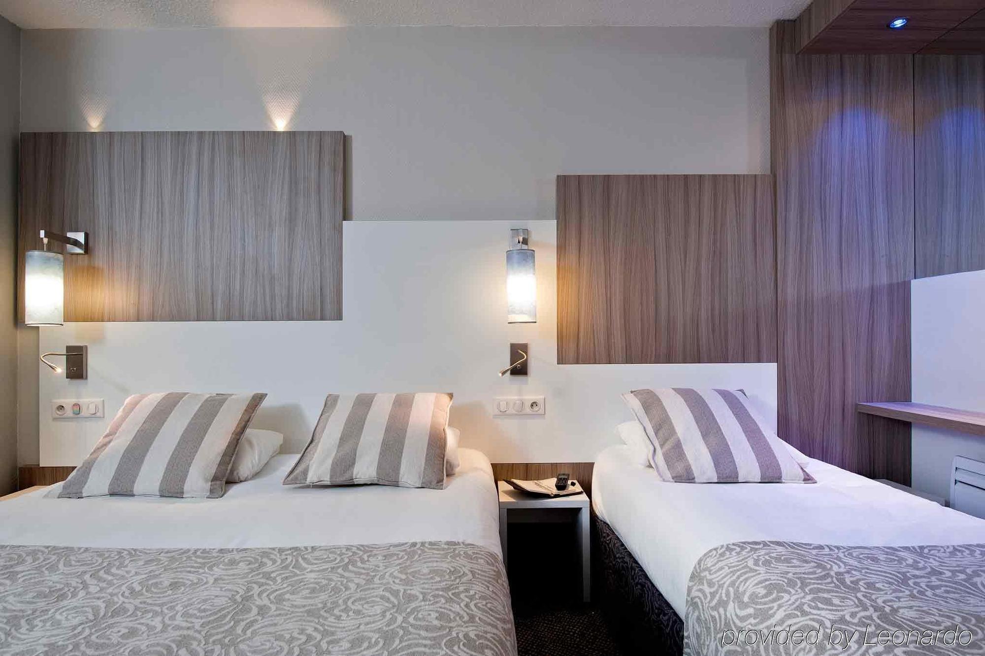 ไอบิส สไตล์ เมอเลิง Hotel Rubelles ภายนอก รูปภาพ