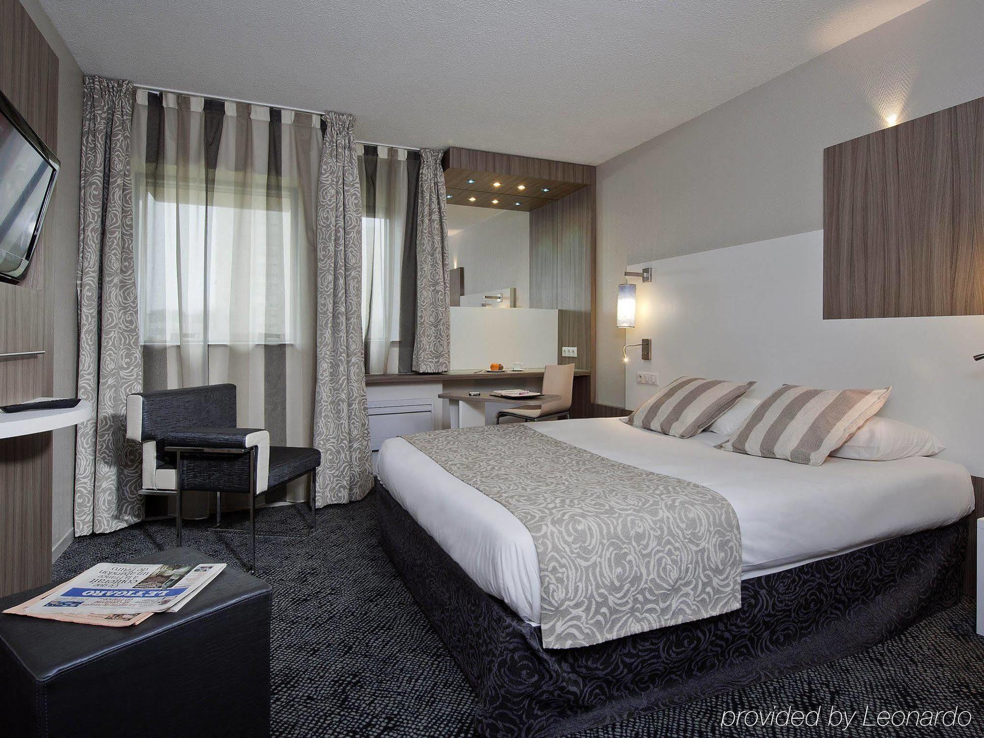 ไอบิส สไตล์ เมอเลิง Hotel Rubelles ภายนอก รูปภาพ