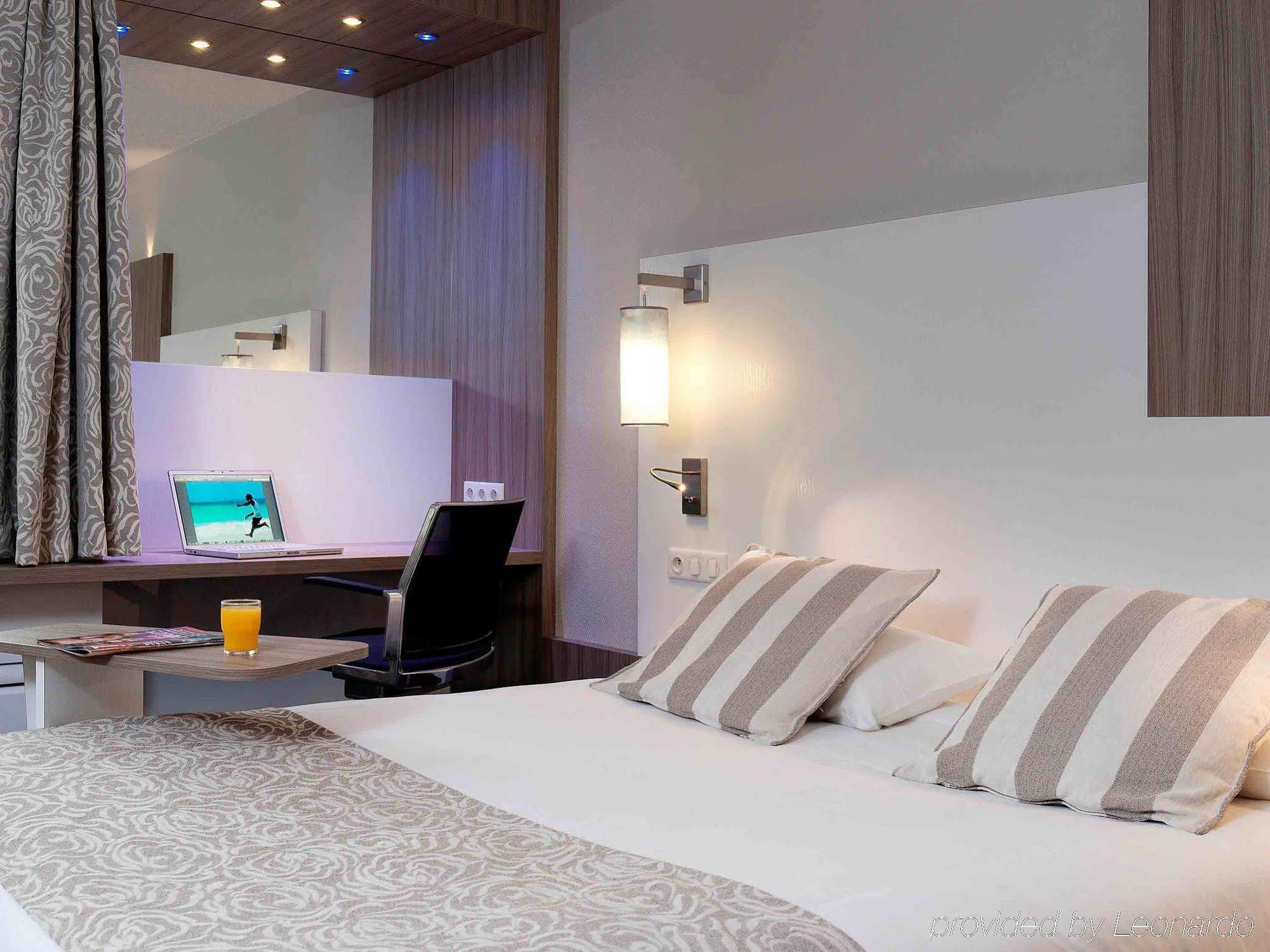 ไอบิส สไตล์ เมอเลิง Hotel Rubelles ภายนอก รูปภาพ