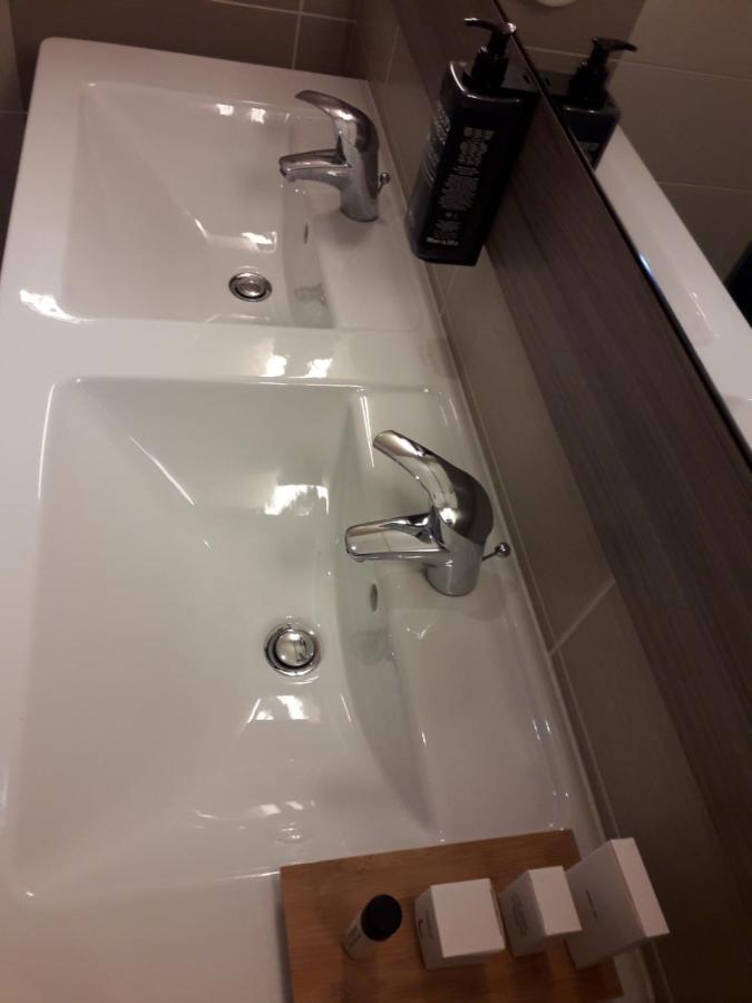 ไอบิส สไตล์ เมอเลิง Hotel Rubelles ภายนอก รูปภาพ