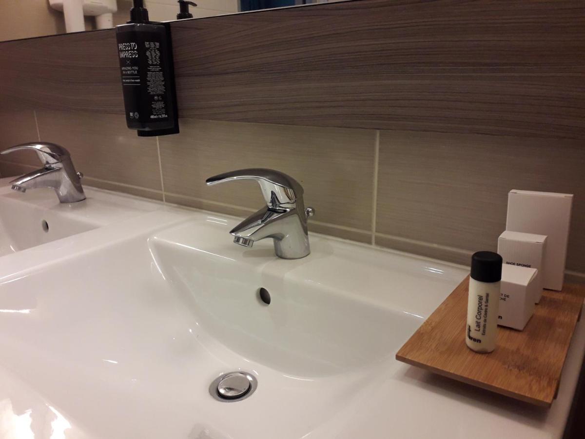 ไอบิส สไตล์ เมอเลิง Hotel Rubelles ภายนอก รูปภาพ